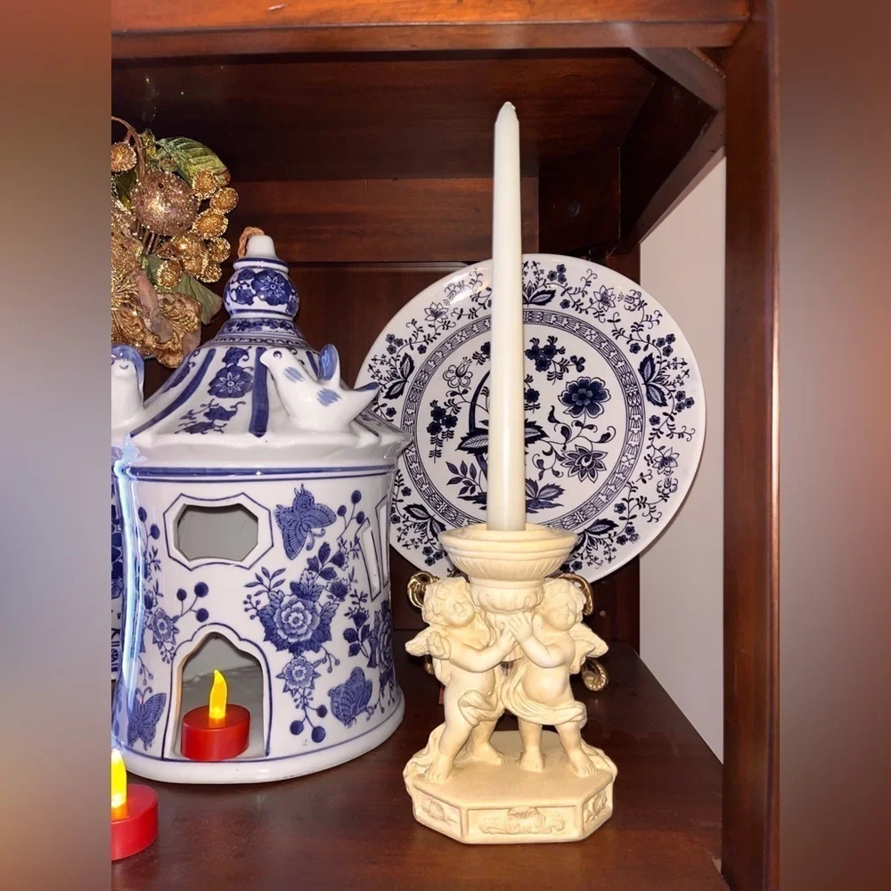Vintage cherubs Angeles candle holder